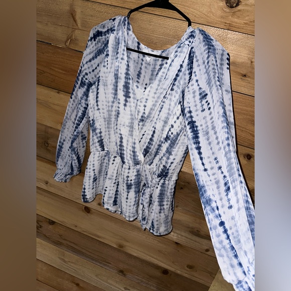 Blouse - Picture 2 of 3